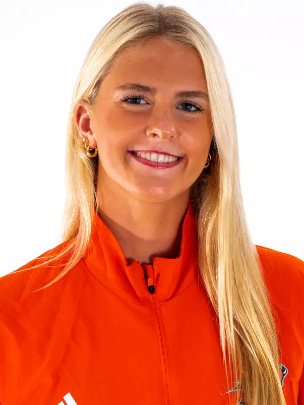 Alivia Wainwright Headshot