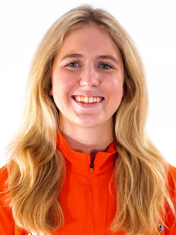 Brooke Worth Headshot