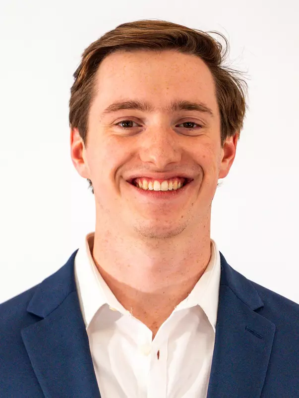 Alex Crossing Headshot