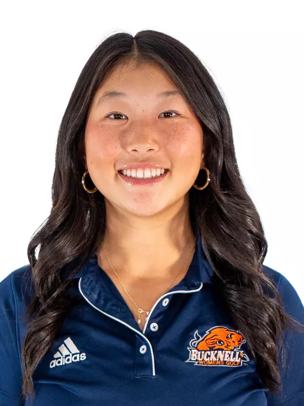 Nicole Yun Headshot 2