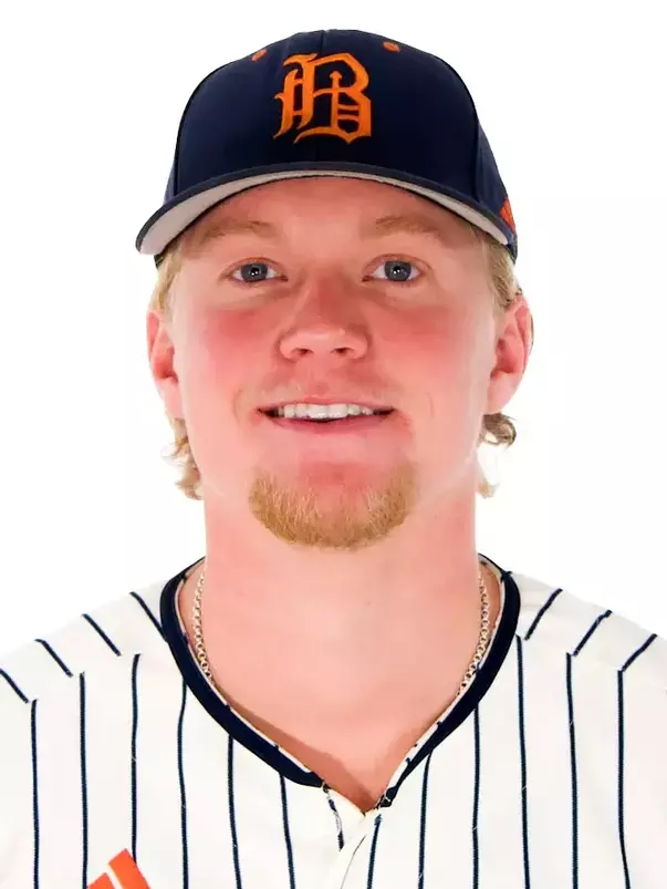 Hadley Maxwell Head Shot