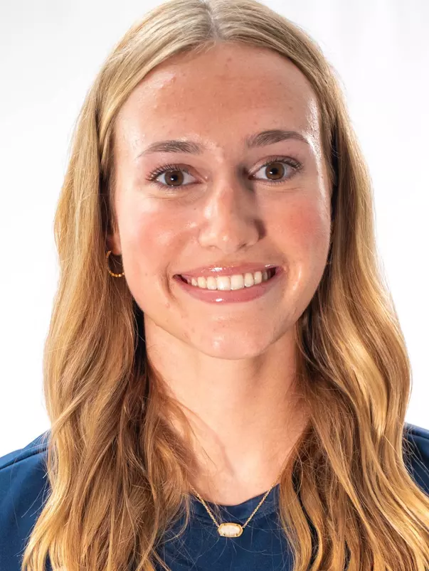 Sarah Hilliard Headshot