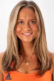 Anna Carruthers Headshot