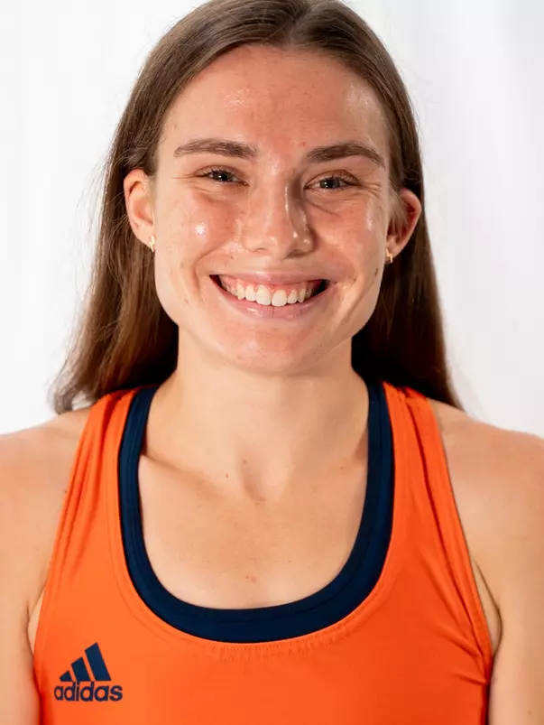 Caryn Rippey Headshot