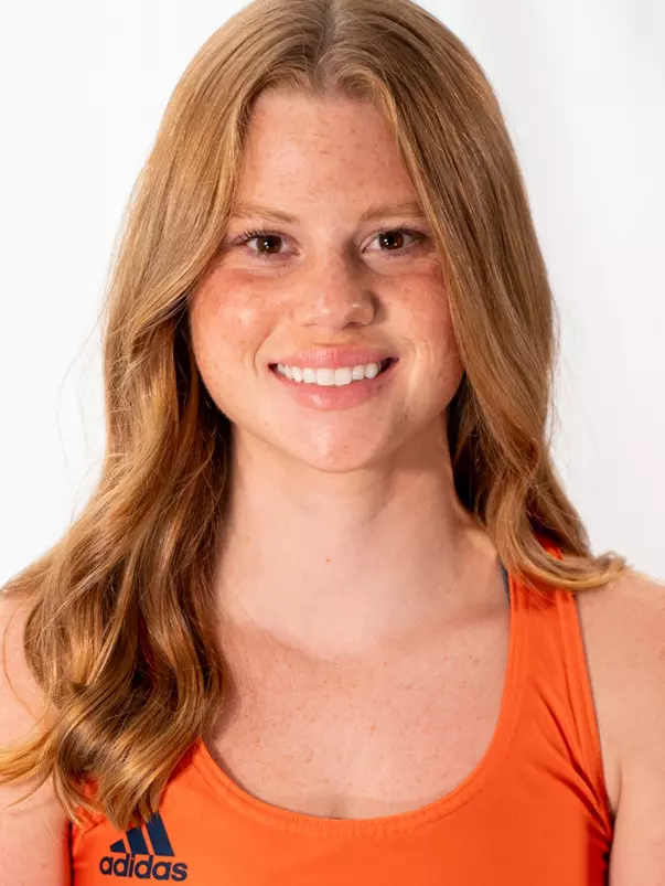 Emma Bronson Headshot