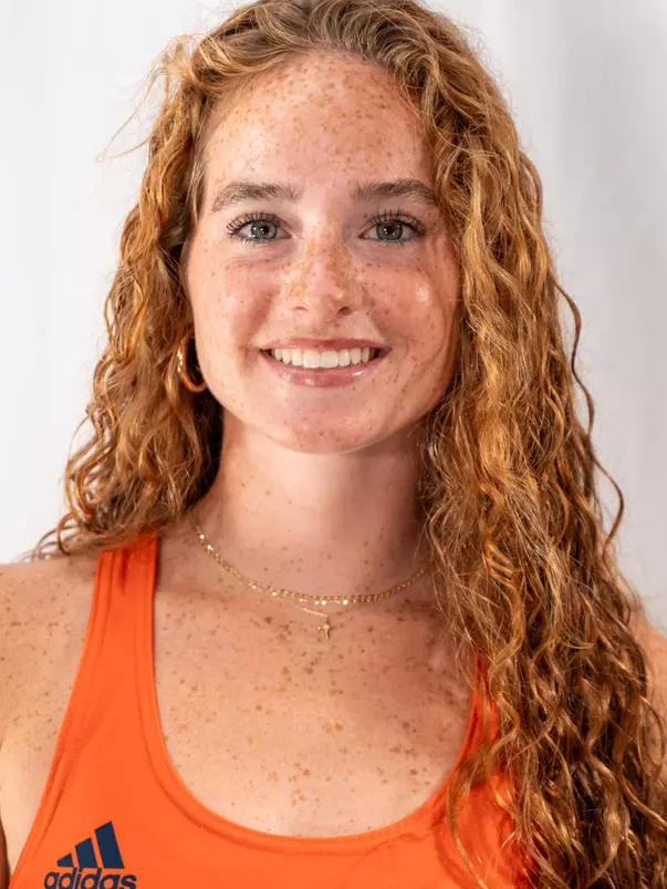 Hannah Bartholomew Headshot