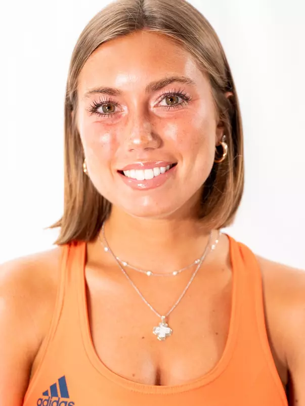 Madeline Barber Headshot