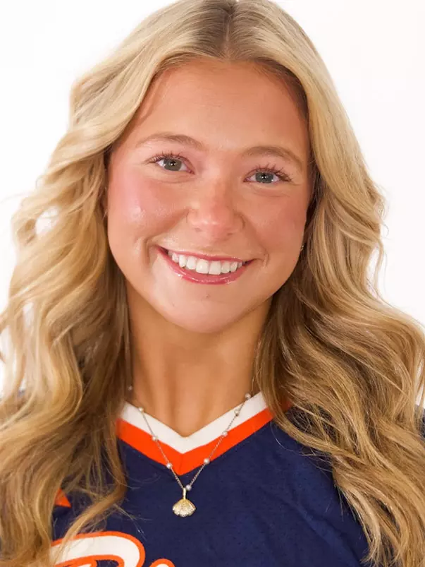 Hailey McCutchan Headshot