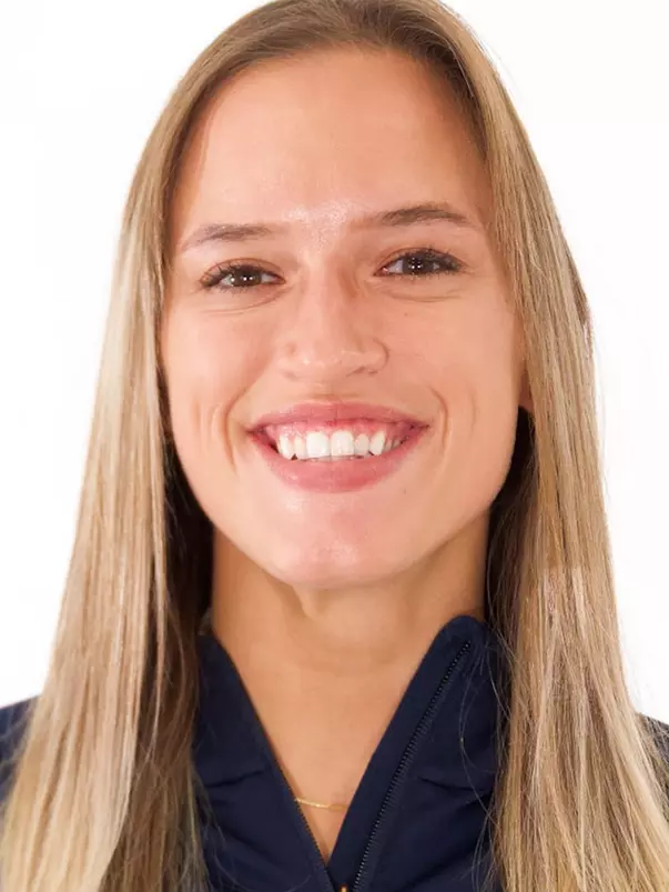 Joelle Snyder Headshot