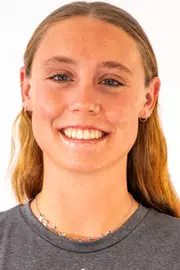 Caitlin Stott Headshot