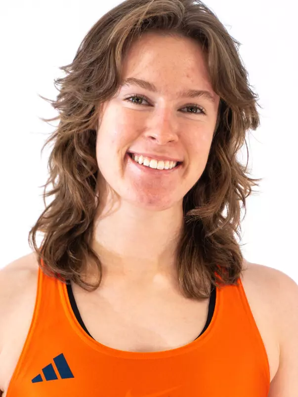 Ella Boback Headshot