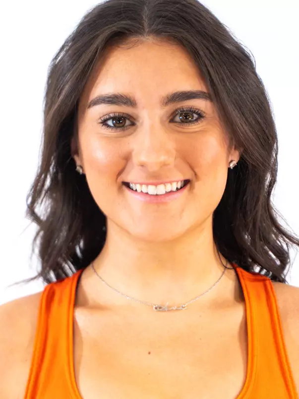 Ava Lomberto Headshot