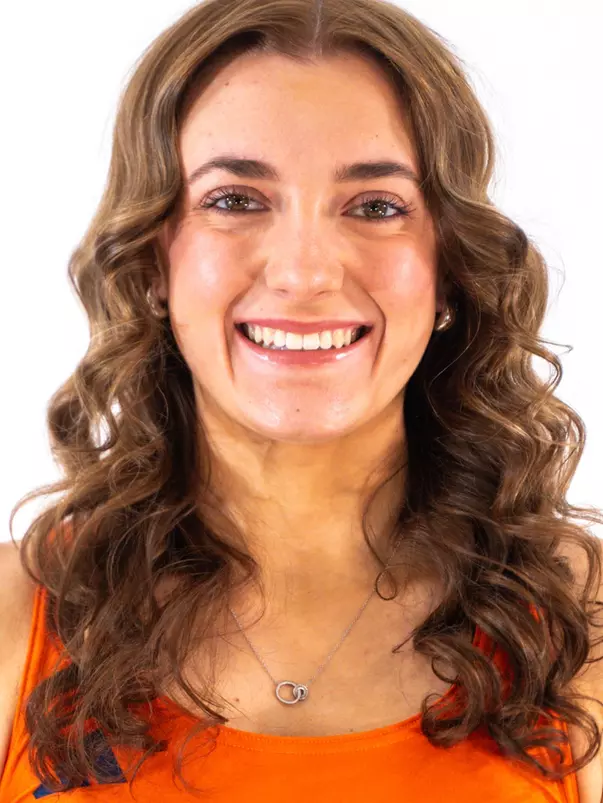 Raygan Lust Headshot