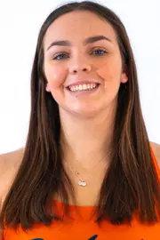 Maura Michalczyk Headshot