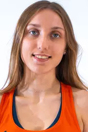 Hannah Stoss Headshot