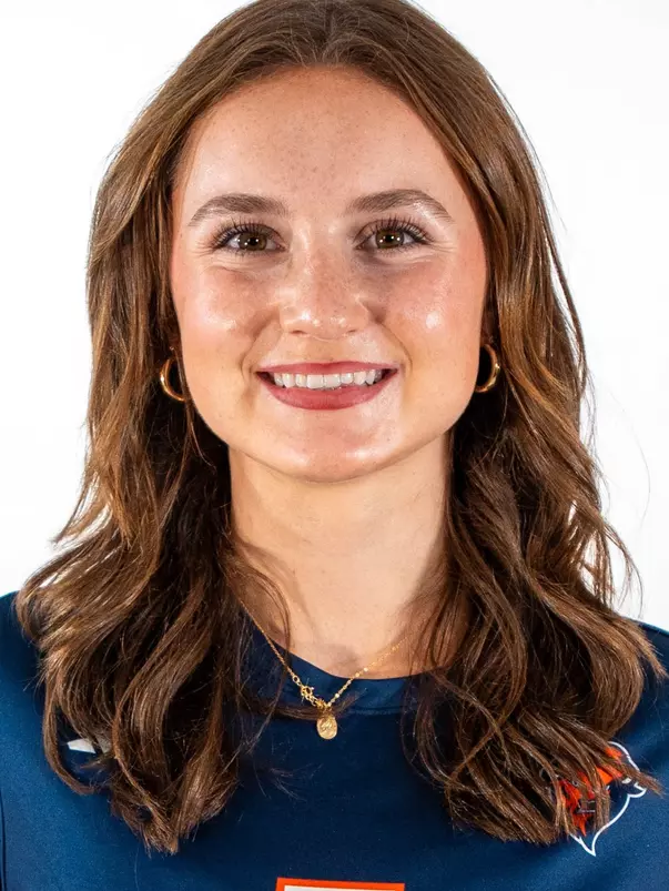 Isabella Charlton Headshot