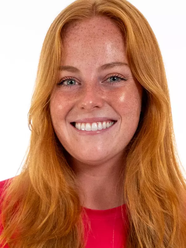 Carleigh Robertson Head Shot