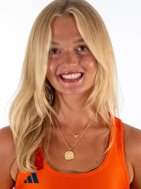 Anna Kylish Headshot