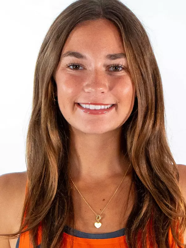 Courtney Toy Headshot