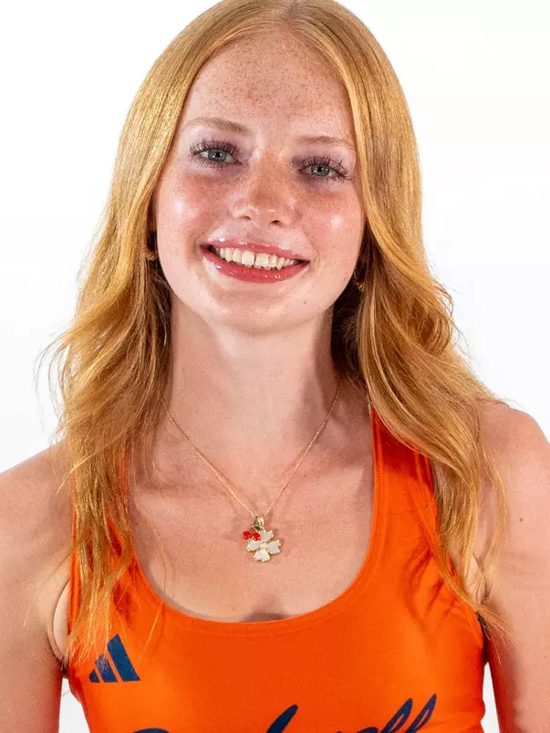 Madeline Kerr Headshot