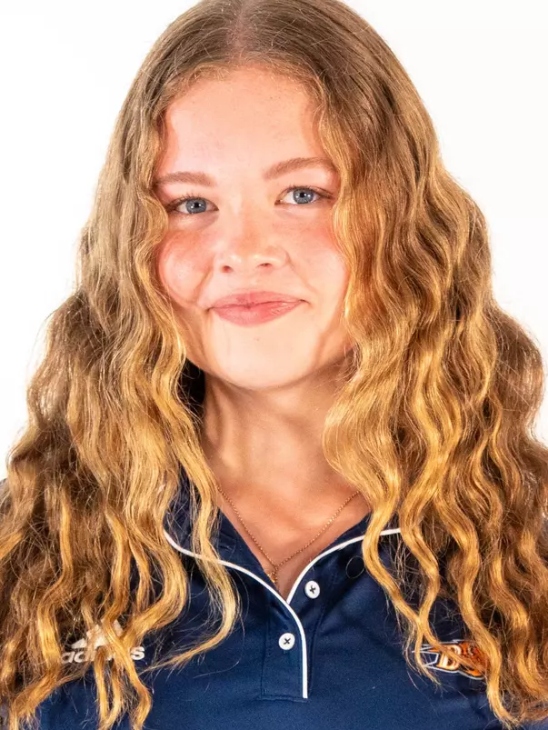 Emma Kammann Head Shot