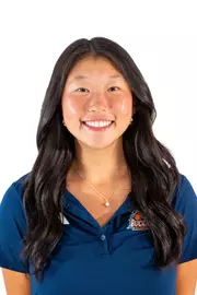 Nicole Yun Headshot