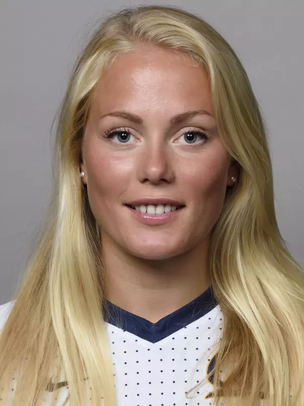 15WSOC_Bergsvand-Guro_mug38crop.jpg