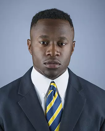 2016 De'Zhon Grace Coat And Tie Head Shot