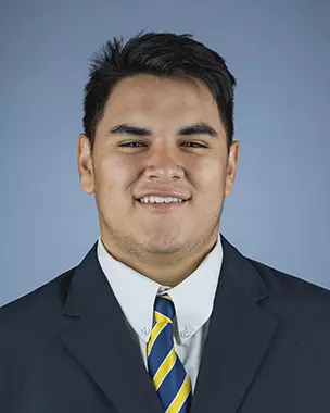 2016 Kamryn Bennett Coat And Tie Head Shot