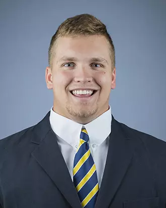 2016 Ryan Gibson Coat And Tie Head Shot