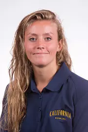 Hailey Drangsholt 17 Head Shot