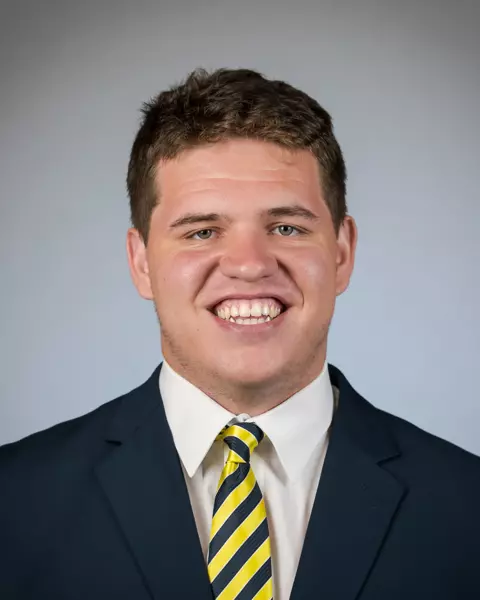 2017 Henry Bazakas Head Shot