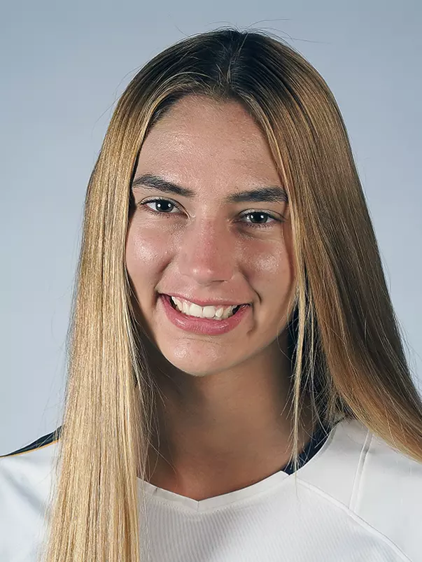 July 31, 2018; California Memorial Stadium, Berkeley, California, USA; California Golden Bears Women's Soccer; Paige Metayer (32). Photo credit: Kelley L Cox- KLC fotos