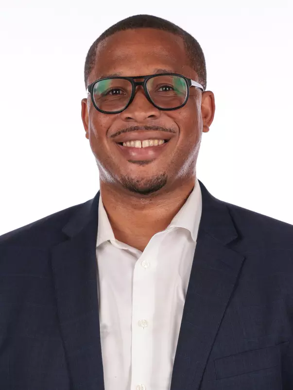 Travon Bryant headshot