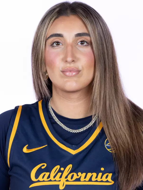 WBB: Claudia Langarita headshot