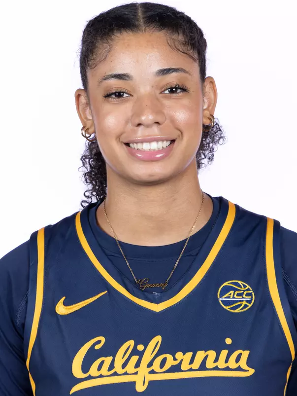 WBB: Gisella Maul headshot