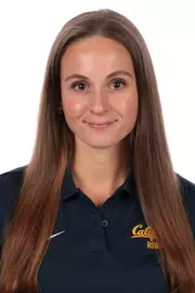 Angela Szabo headshot