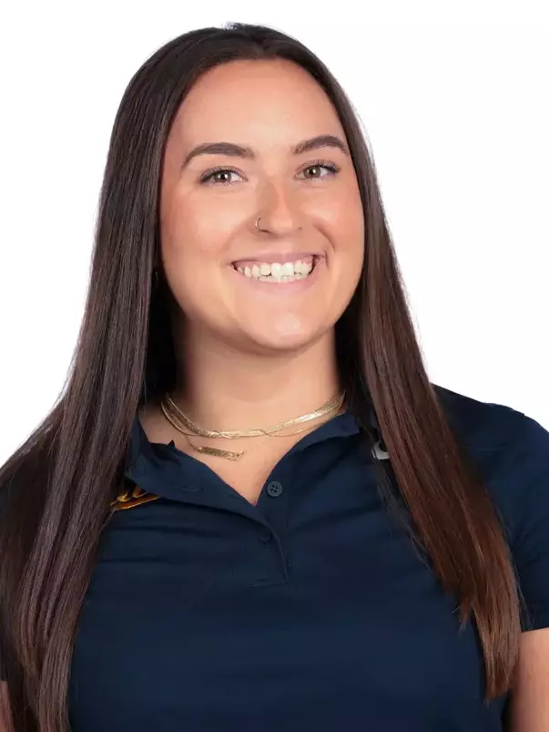 Sarah Lindquist headshot