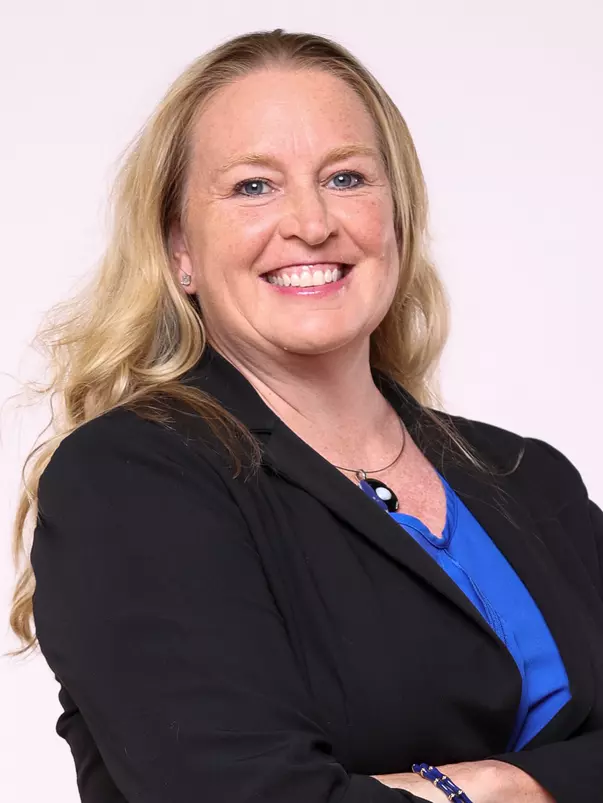 Jenny Huth headshot