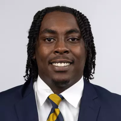 Ashun Shepphard headshot