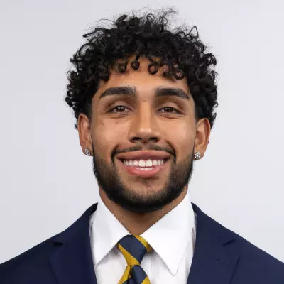 Carter Vargas headshot
