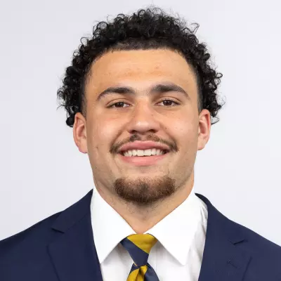 Dorian Thomas headshot