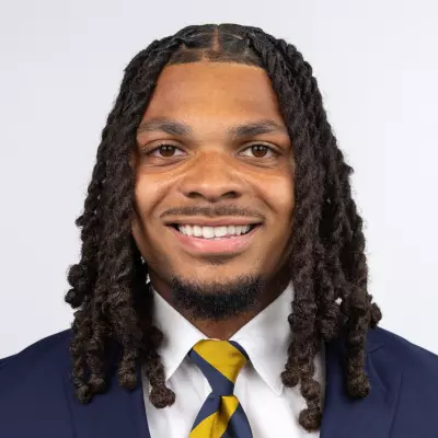 Ian Strong headshot