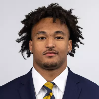 Joshua Pierce headshot