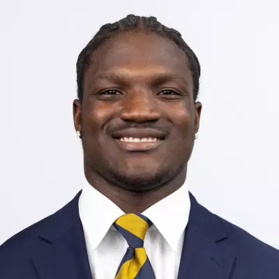 Niles Davis headshot