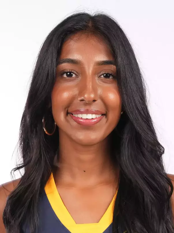 Adya Kadam Headshot