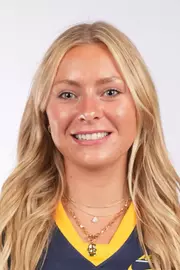 Holly Pears Headshot