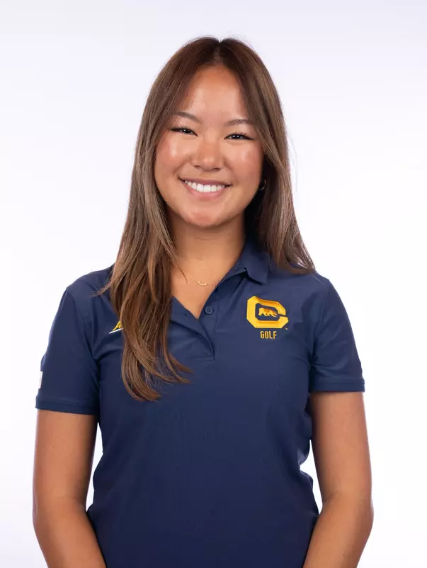 Michelle Woo's head shot 2