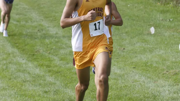 Cross Country Runs at Oakland on Friday