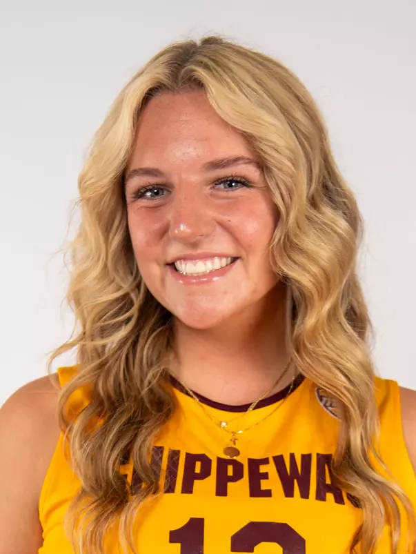 Maddy Gebhardt Headshot